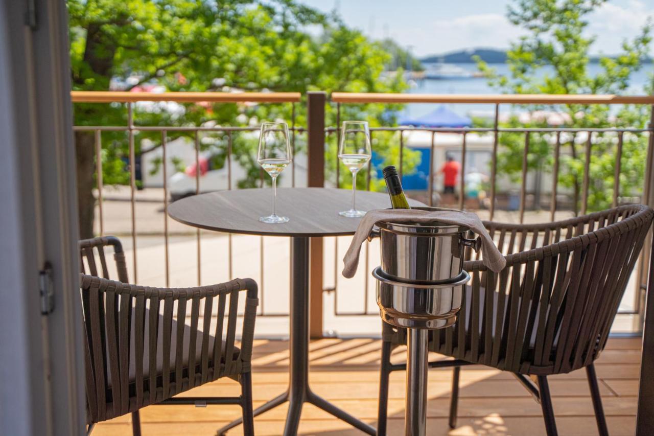 Hafenhotel Zu Путбус Екстериор снимка
