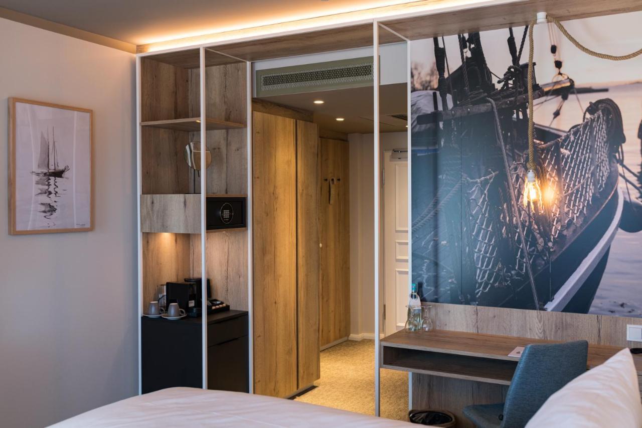 Hafenhotel Zu Путбус Екстериор снимка