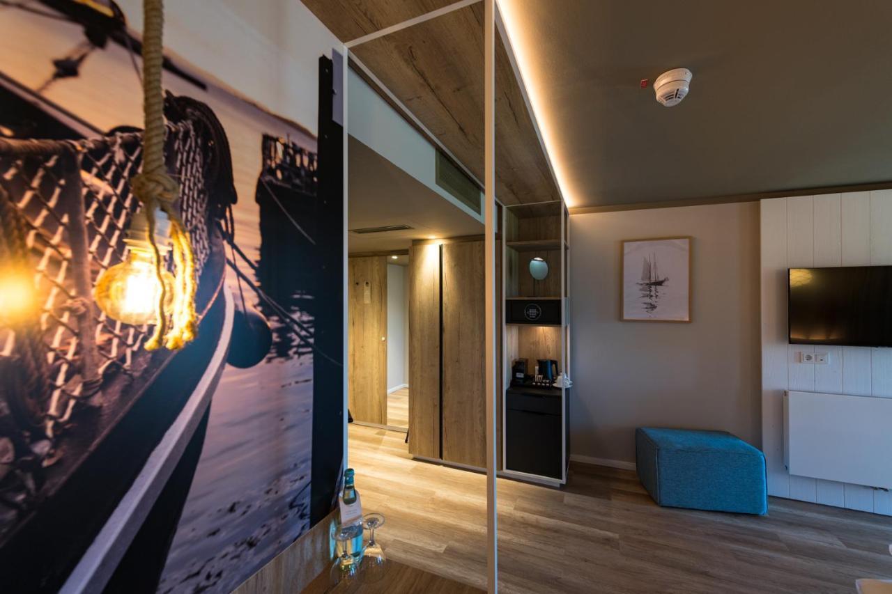 Hafenhotel Zu Путбус Екстериор снимка