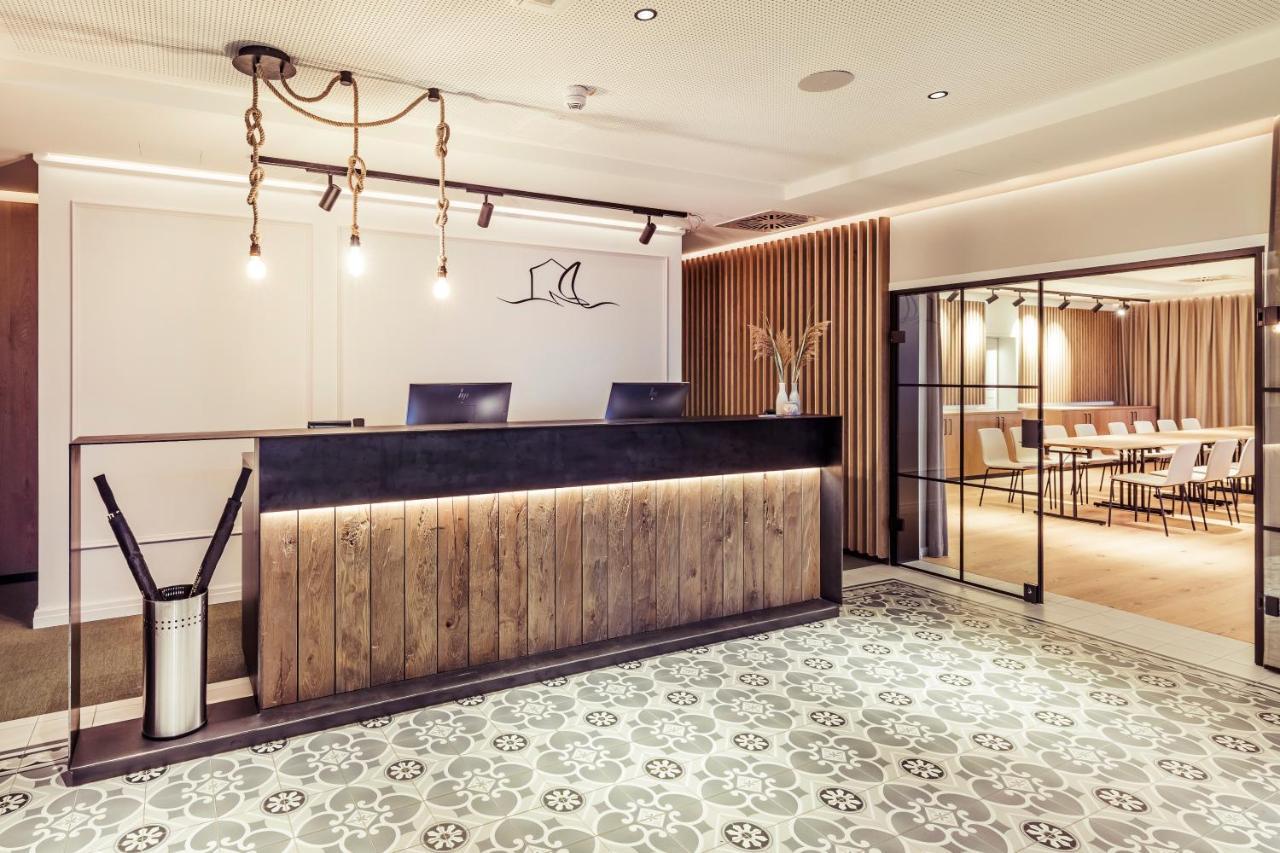 Hafenhotel Zu Путбус Екстериор снимка