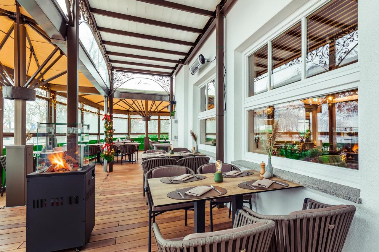 Hafenhotel Zu Путбус Екстериор снимка
