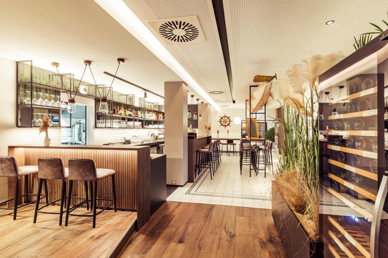 Hafenhotel Zu Путбус Екстериор снимка