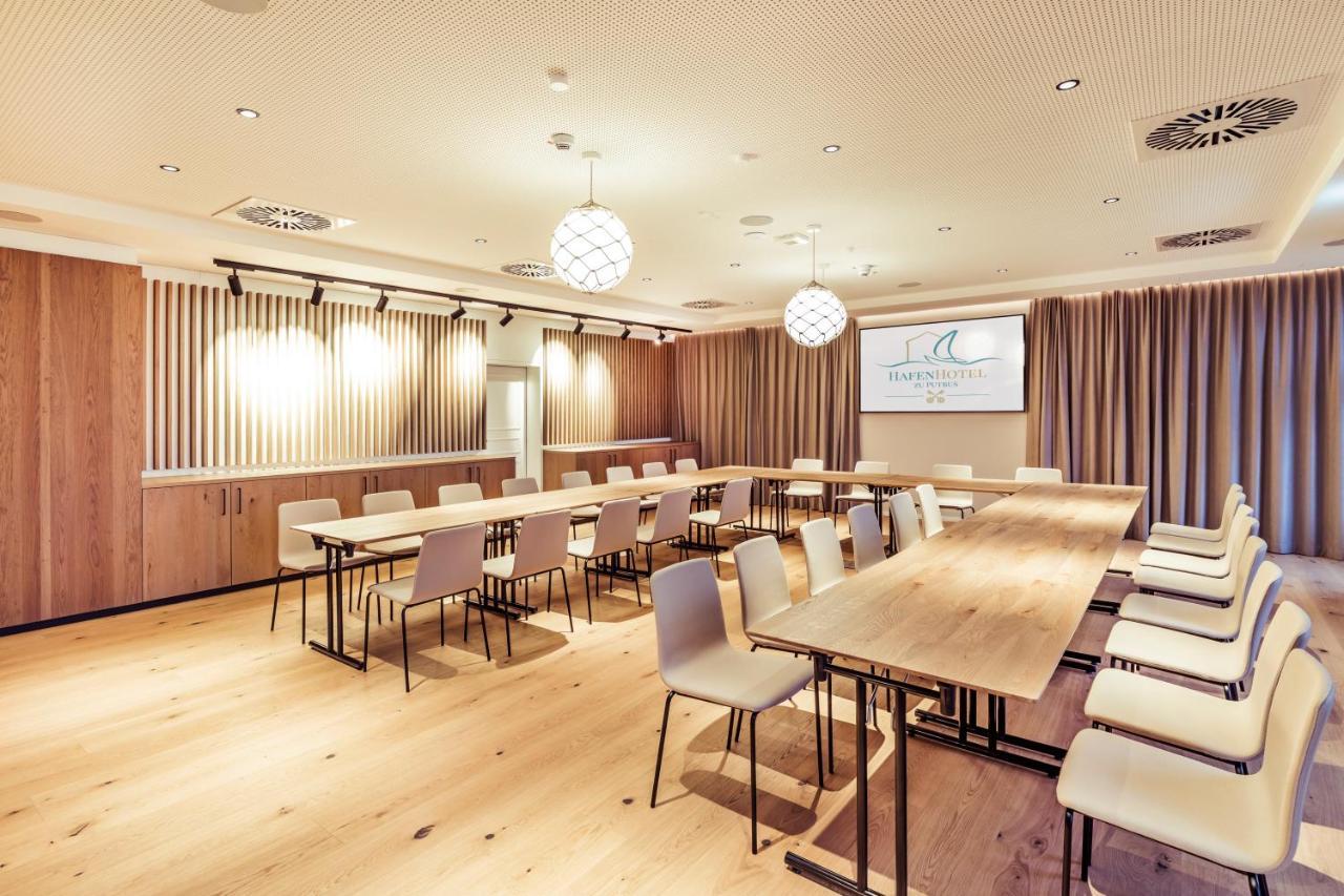 Hafenhotel Zu Путбус Екстериор снимка