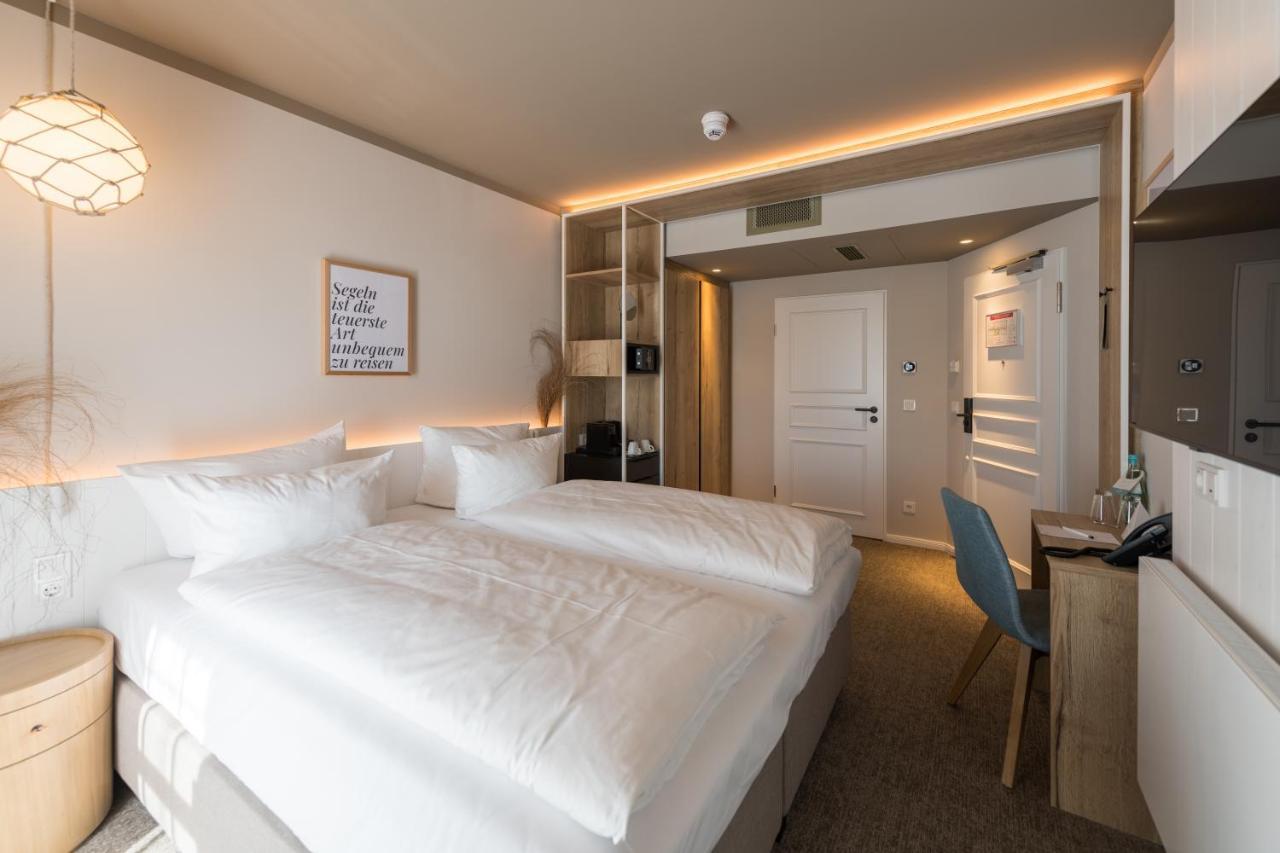 Hafenhotel Zu Путбус Екстериор снимка
