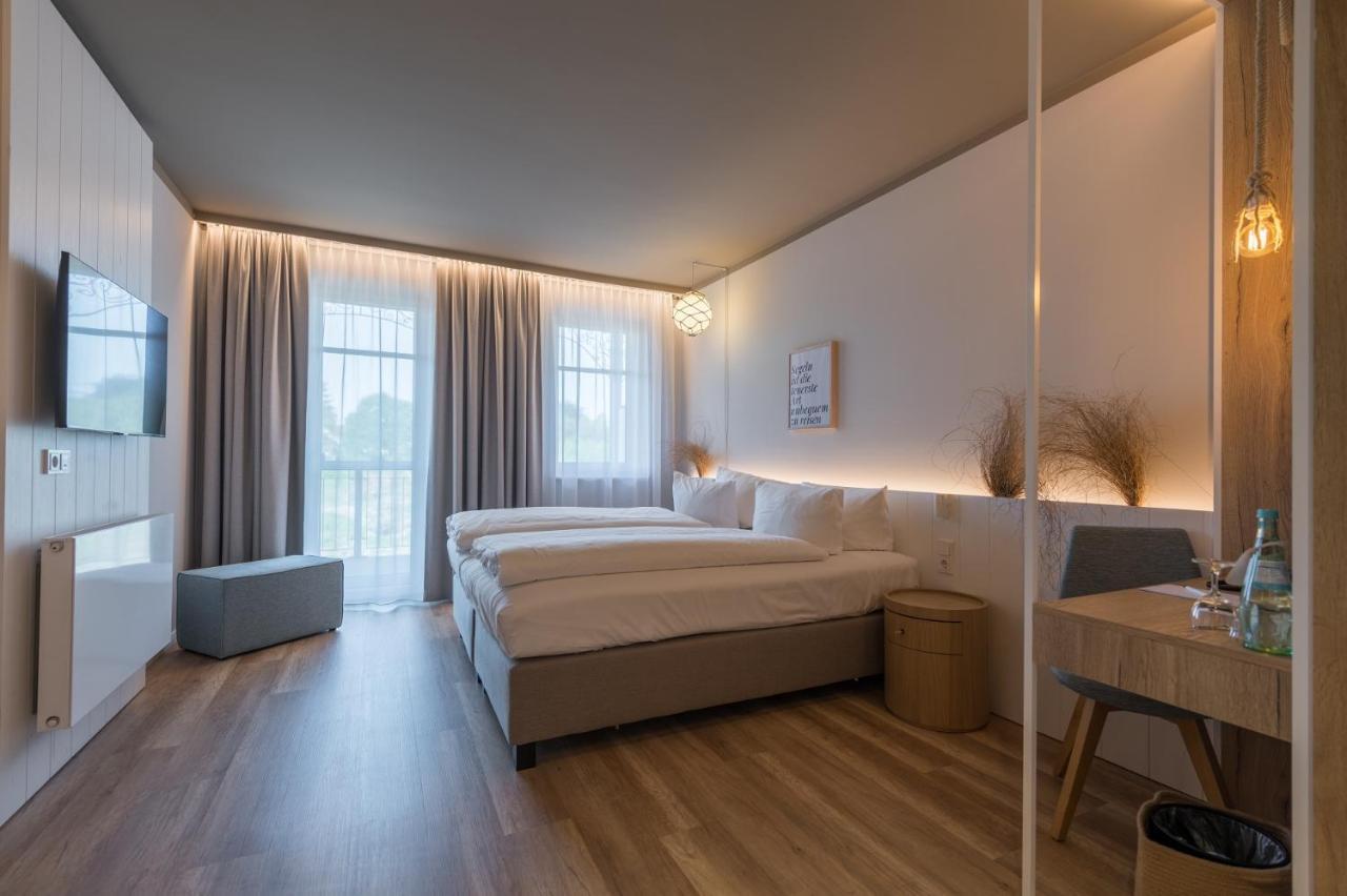 Hafenhotel Zu Путбус Екстериор снимка