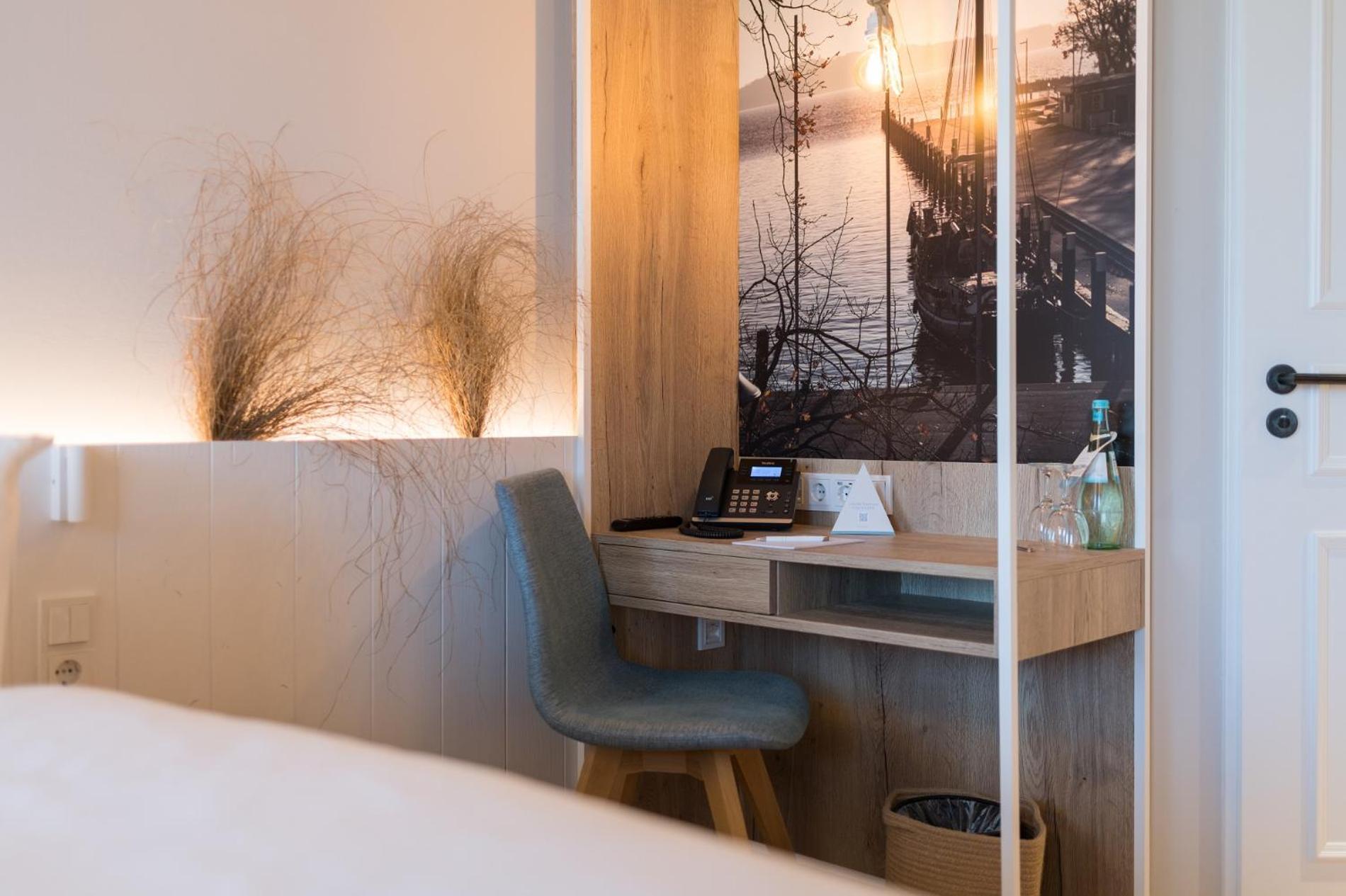 Hafenhotel Zu Путбус Екстериор снимка